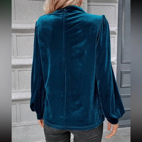 Luxe navy blue draped velvet top - Picture 12 of 16